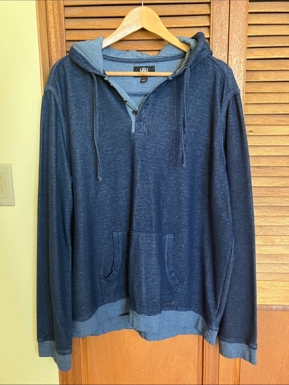 NWOT Men’s Rock & Republic Navy Blue Hooded Pullover Sweatshirt - XXL